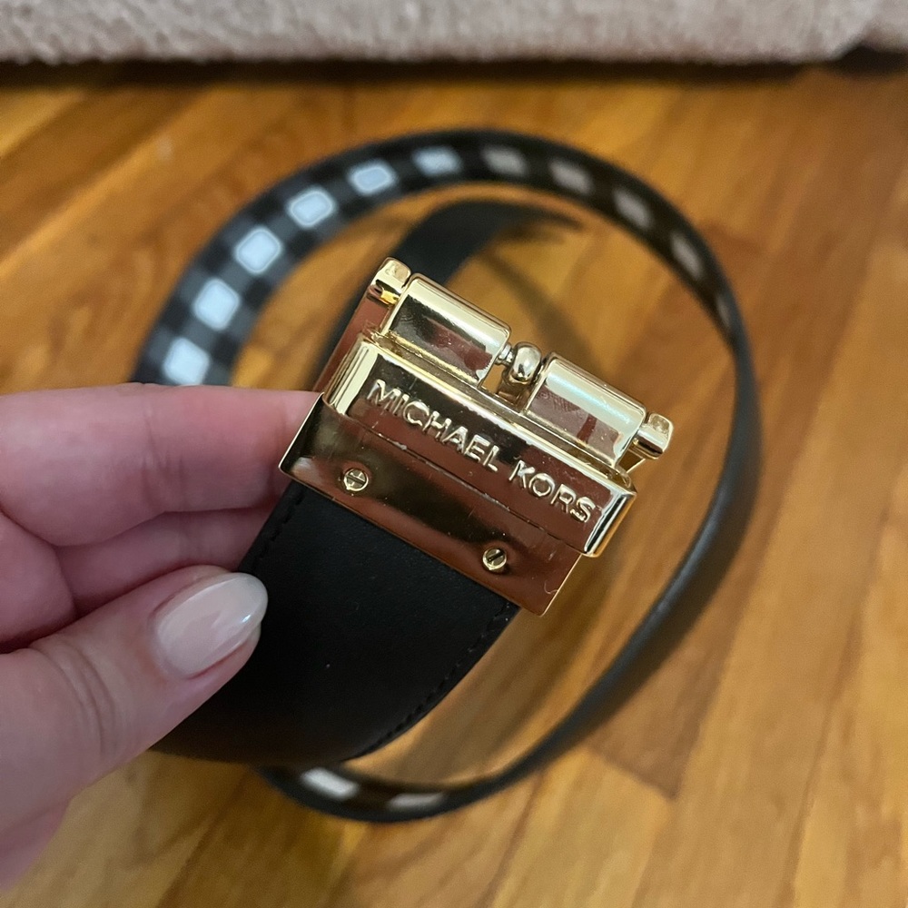 Michael Kors reversible belt